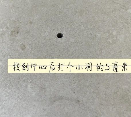 汨罗瓷砖空鼓维修公司专业解答在瓷砖铺贴过程中，如果砂料搅拌不均匀，将会带来以下问题